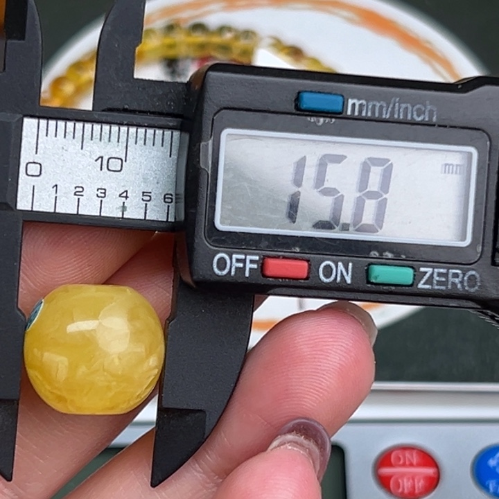 琥珀裸石未镶嵌微瑕115