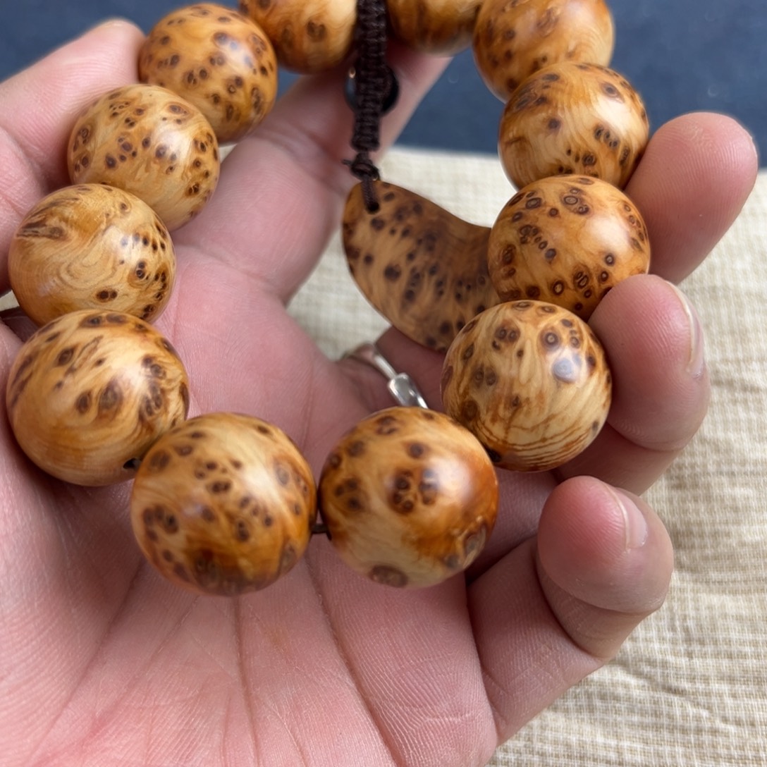 吊坠白玉菩提10号拍品