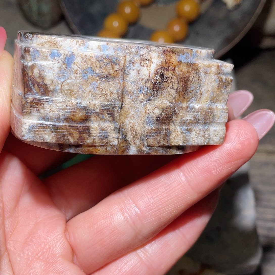 用***3和田玉（糖玉）未镶嵌挂件