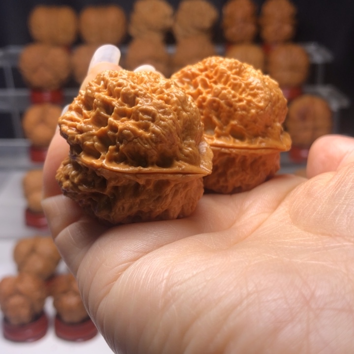 吊坠桃核1火凤金蟾