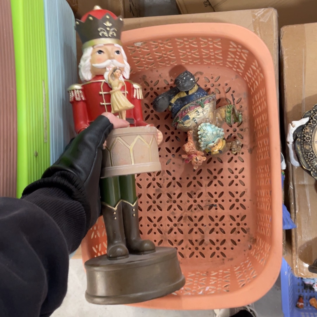 黄***南树脂工艺品默认微瑕看好再拍