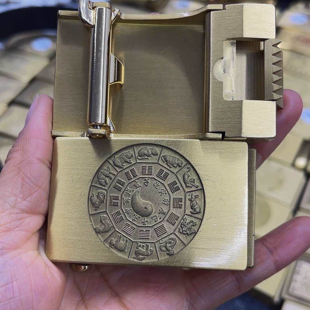 实心黄铜4.0宽自动扣雕刻八卦
