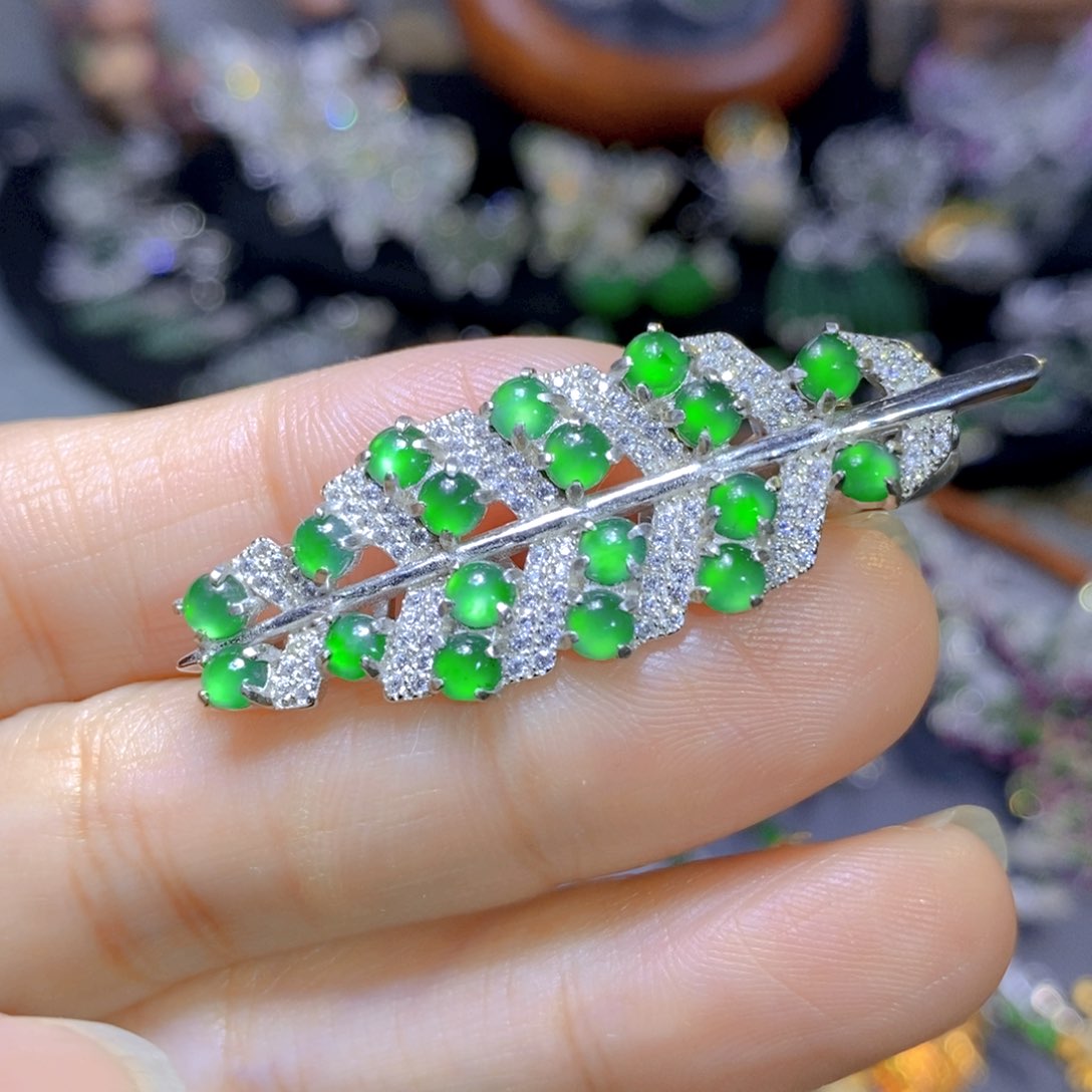 翡翠颈饰银S925镶嵌天然翡翠