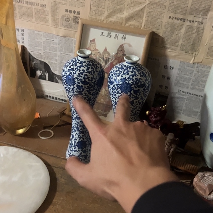 陶瓷旗袍瓶子一对