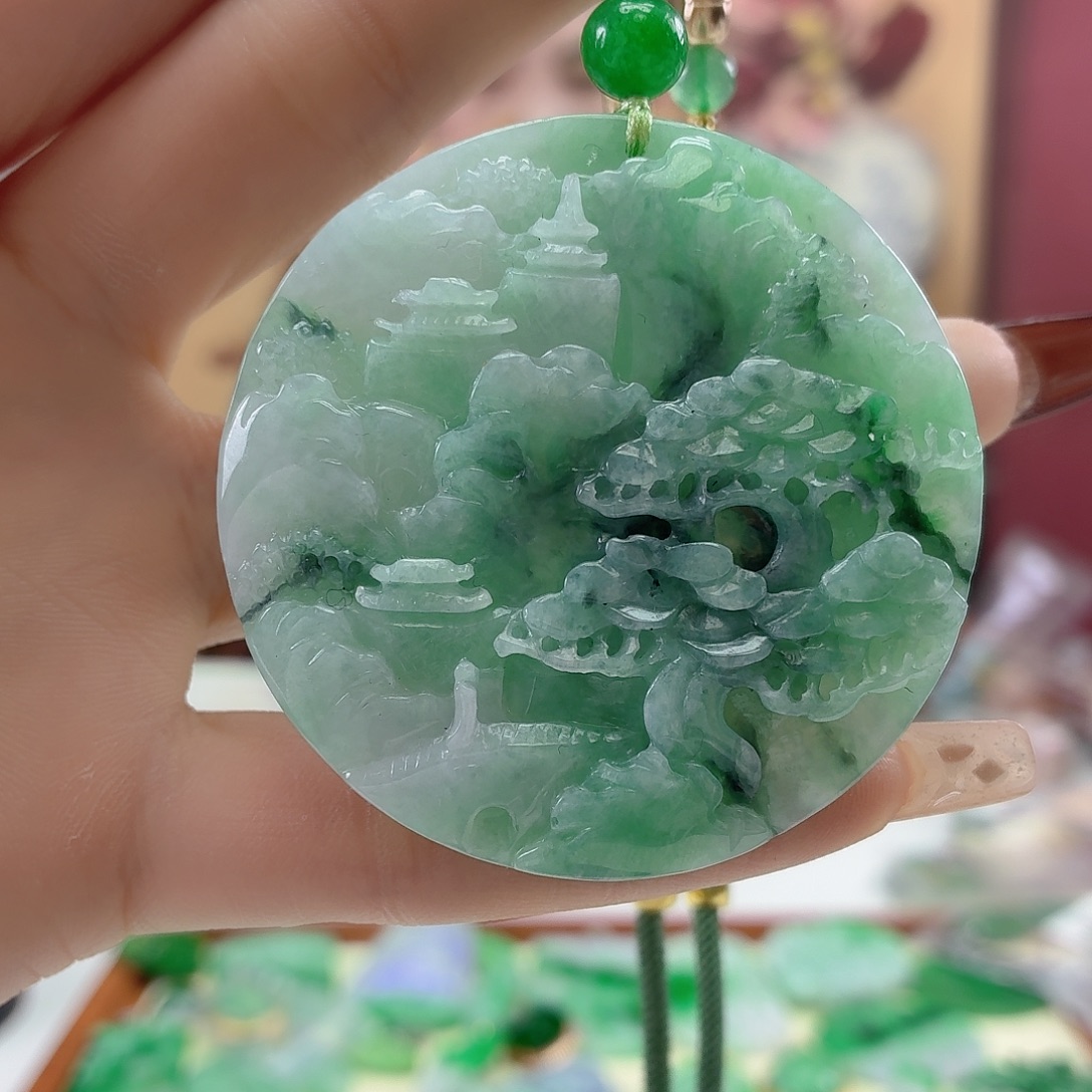 翡翠未镶嵌颈饰翡翠