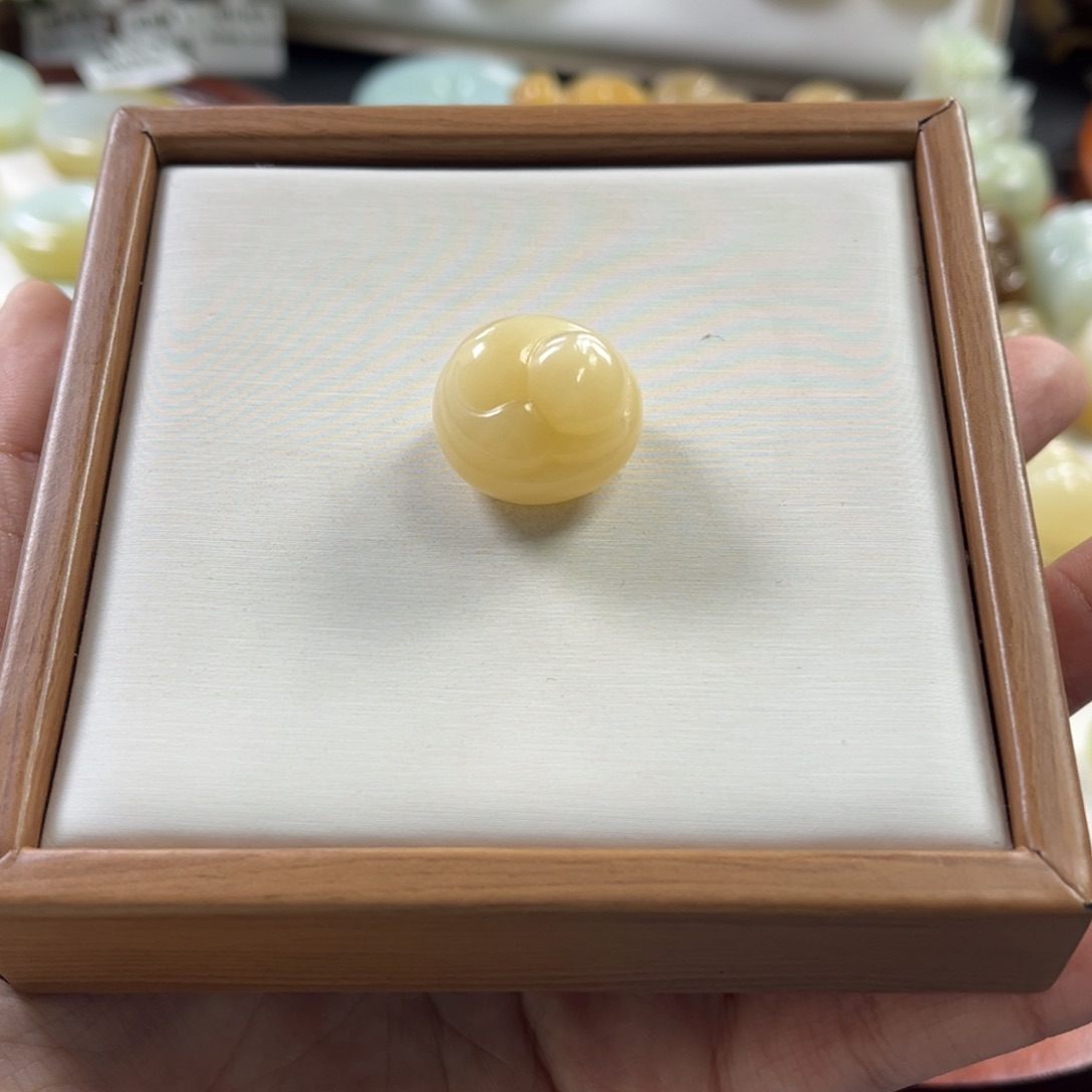 *****和田玉未镶嵌颈饰