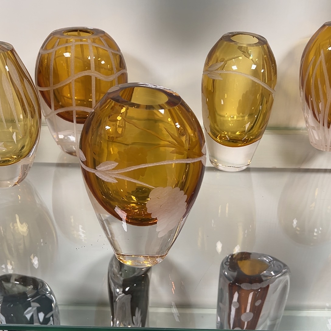 琉璃高17琥珀磨刻琉璃花器
