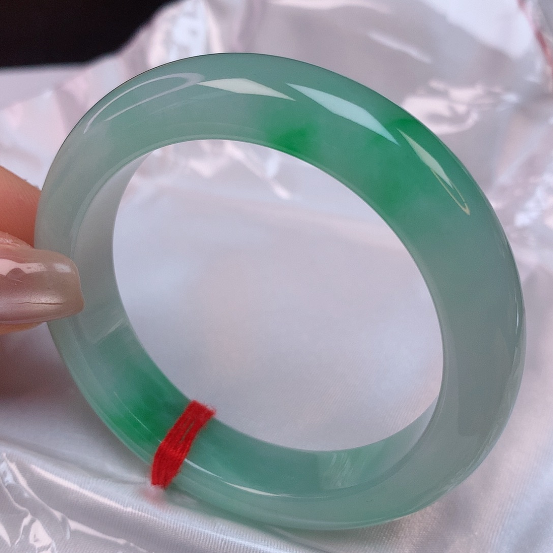 【闪购商品】翡翠手镯未镶嵌葡*51翡翠手镯