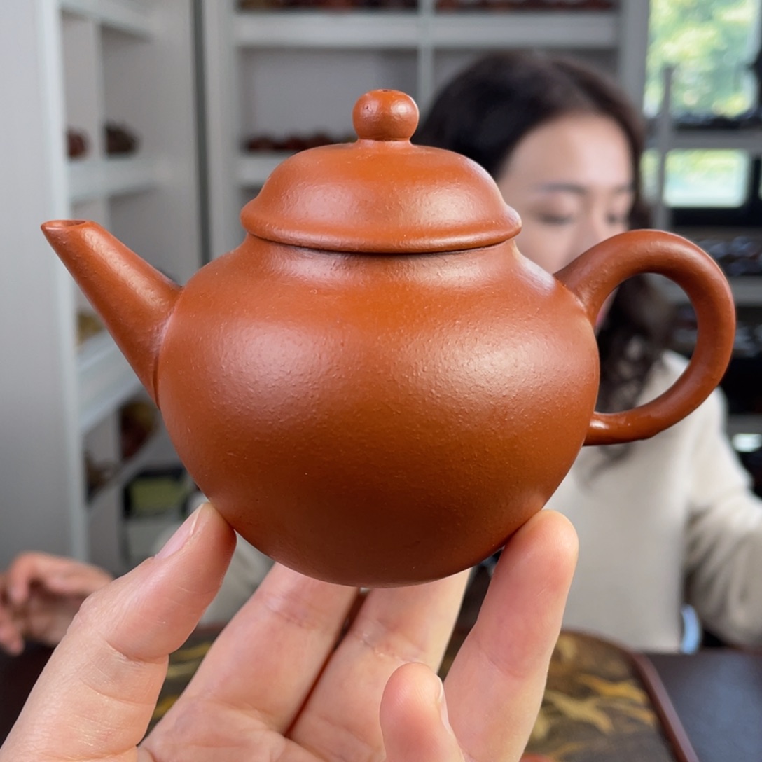 紫砂茶壶老朱泥橄榄宫灯170cc