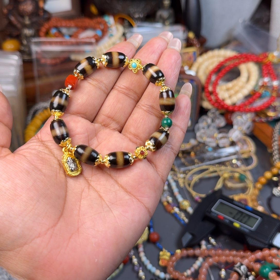 泥塑w****遂藏式风格彩绘泥塑擦擦