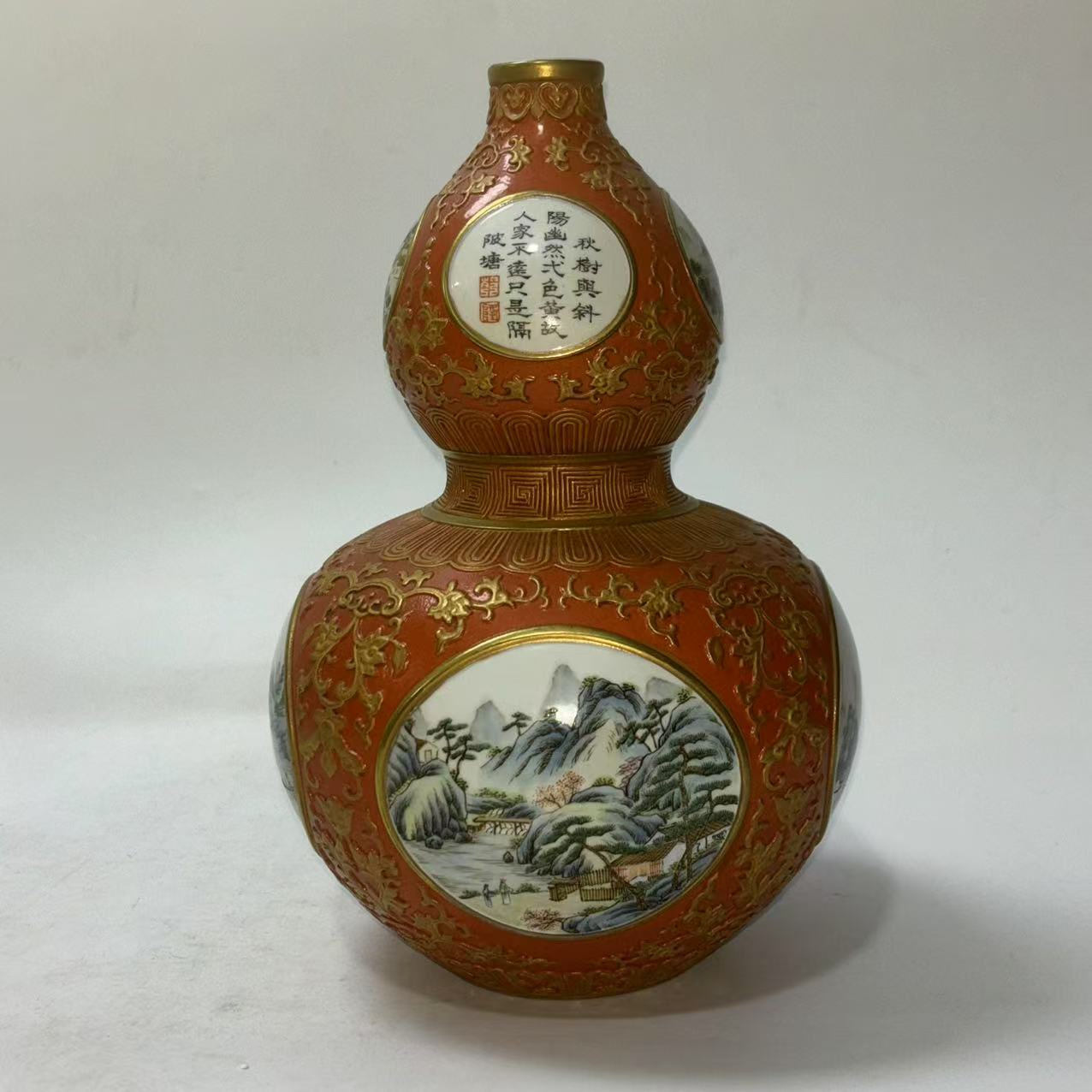 矾红描金开窗粉彩山水人物诗文葫芦瓶JD2501-154