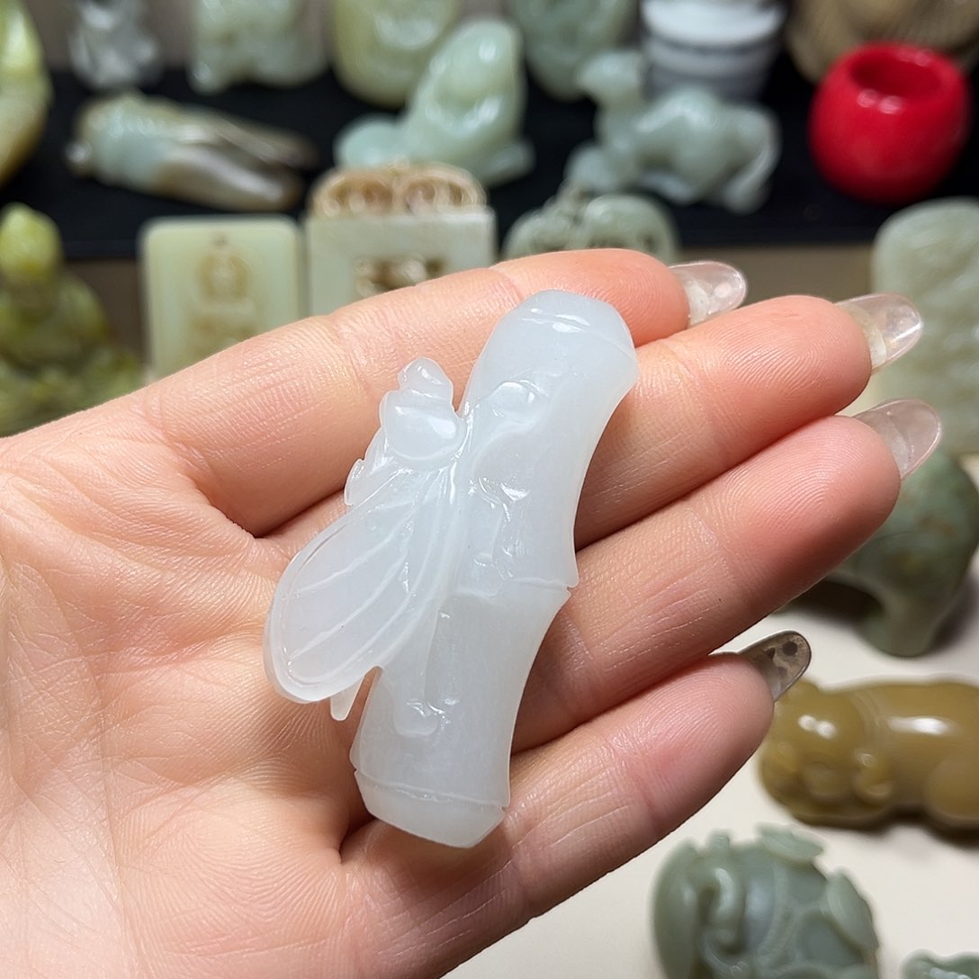 白玉菩提吊坠白玉菩提吊坠