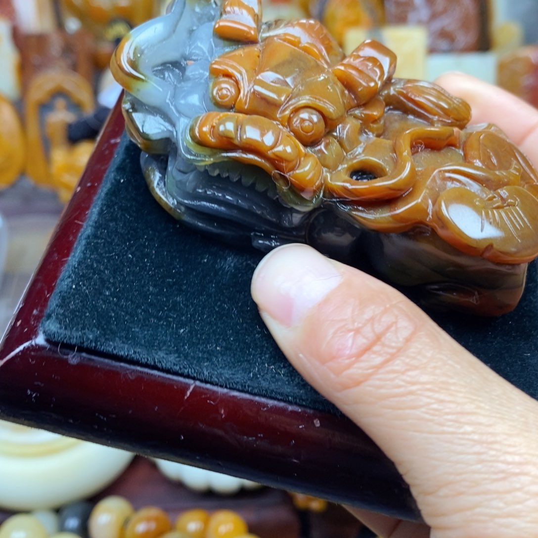 石英质玉颈饰未镶嵌