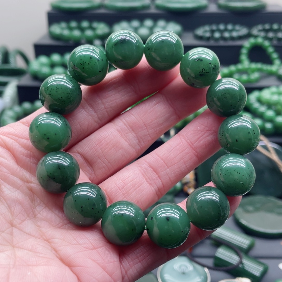 和田玉（碧玉）未镶嵌手链