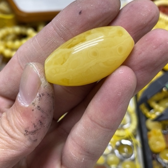 蜜蜡裸石未镶嵌吊坠