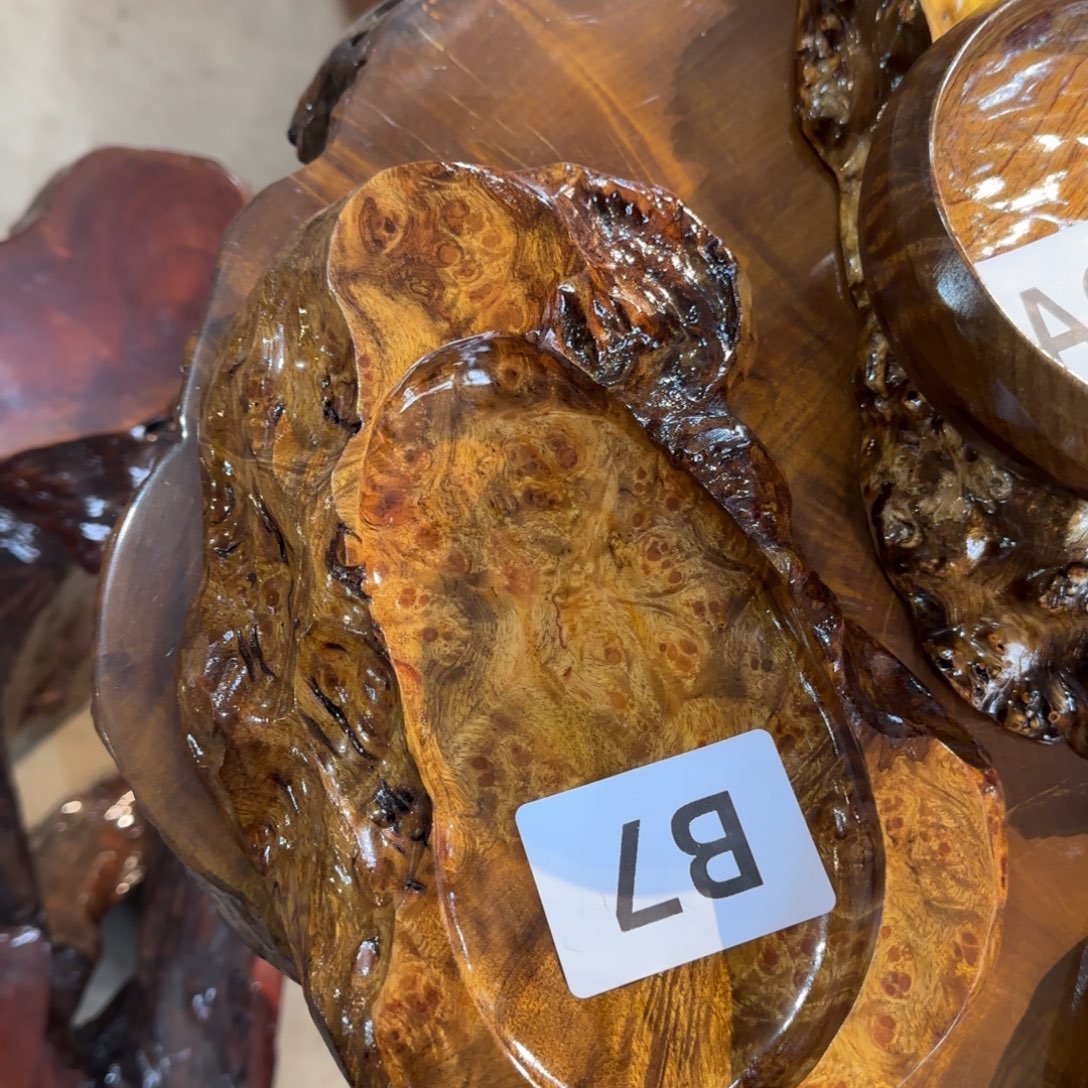 金丝楠黄金樟烟灰缸