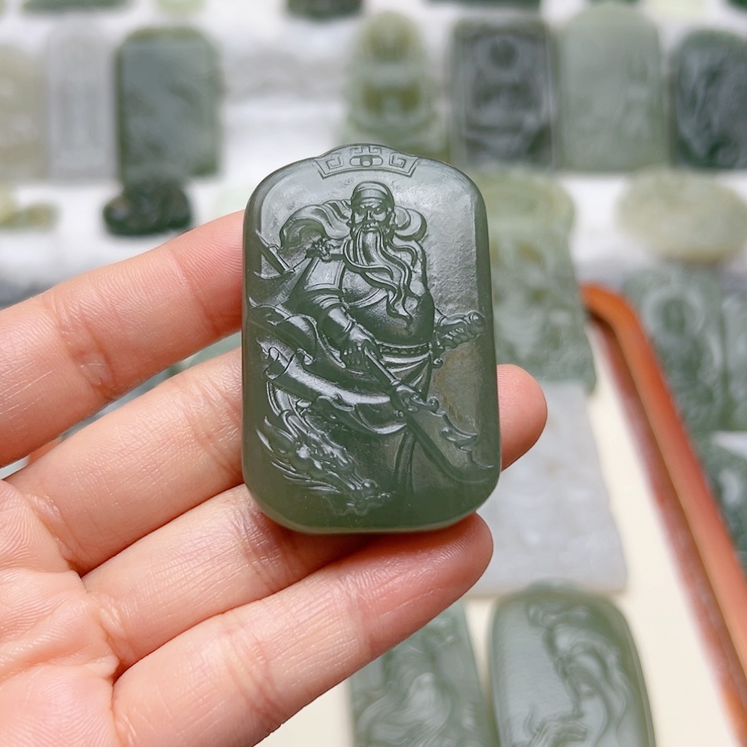 和田玉颈饰未镶嵌舌**道