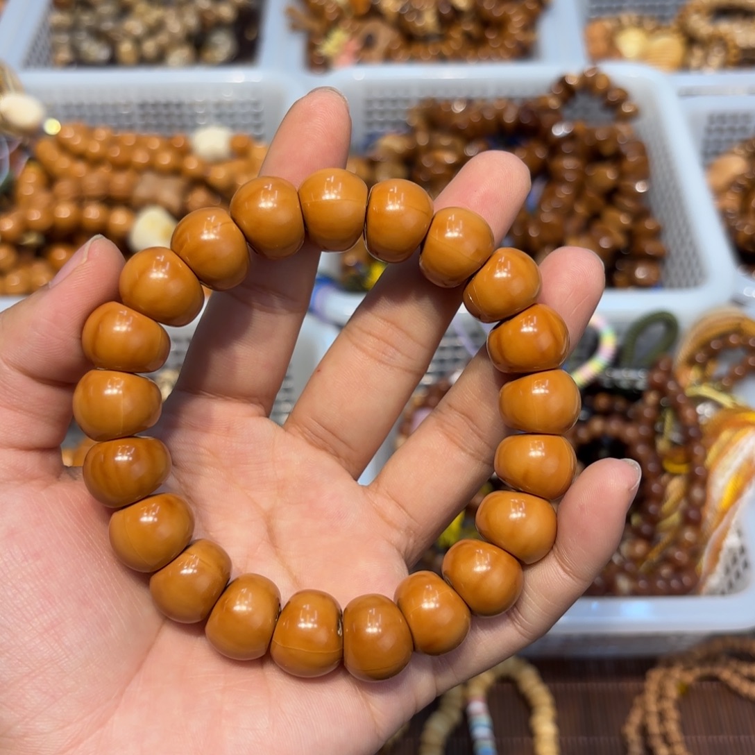 白玉菩提吊坠猴头糖蒜大肠