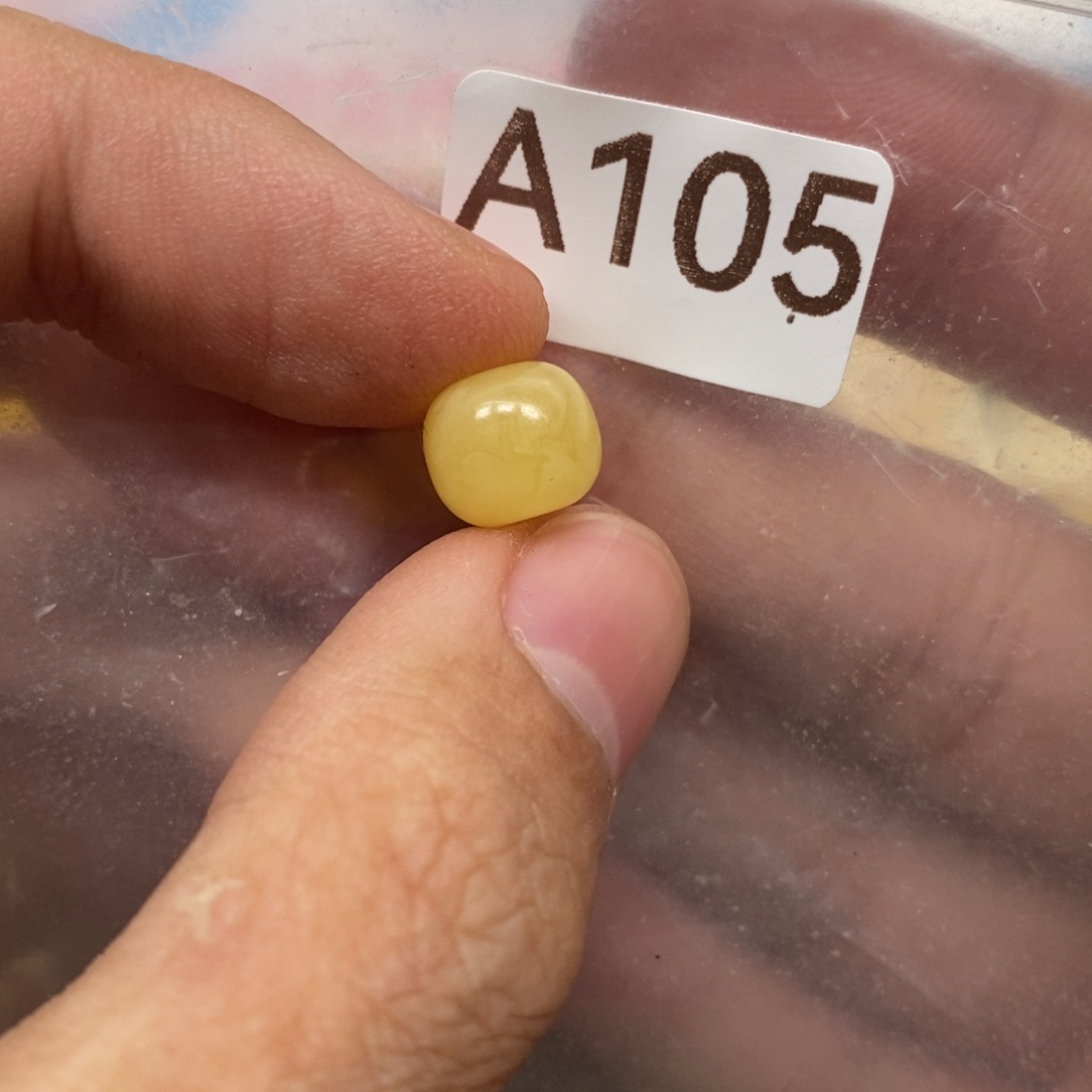 来***，蜜蜡未镶嵌裸石好