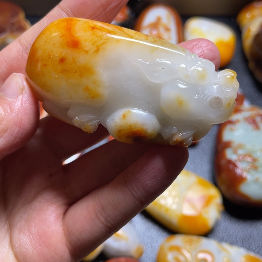 用***2和田玉未镶嵌颈饰