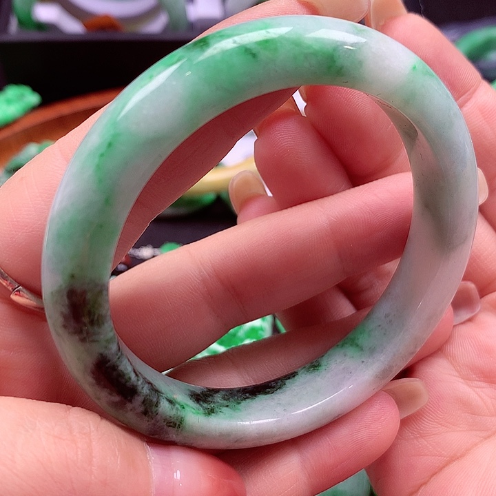 未镶嵌手镯翡翠翡翠手镯