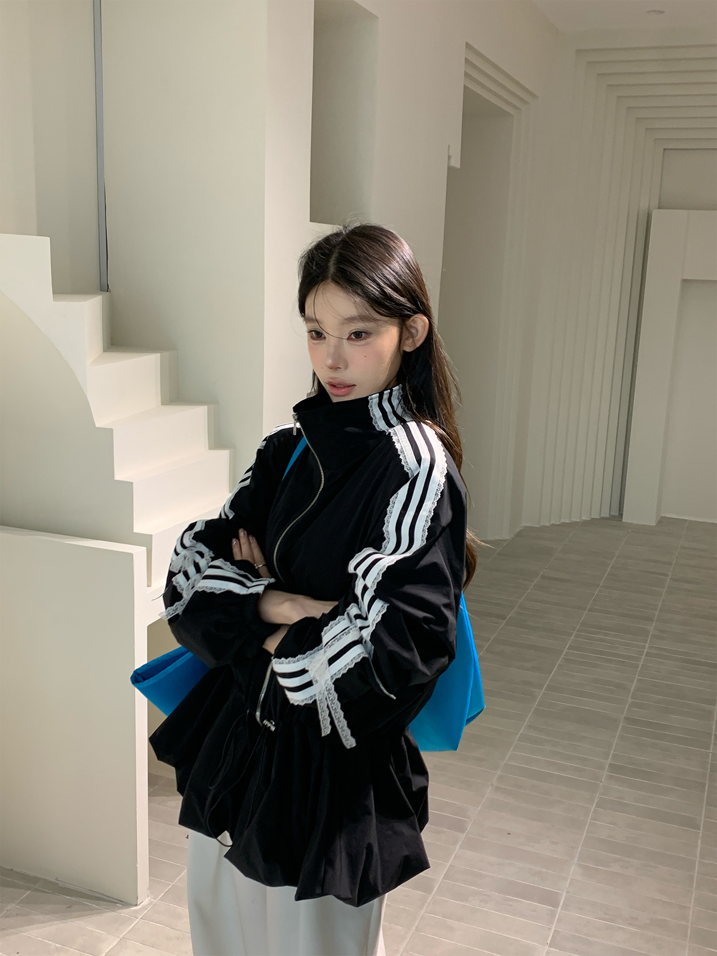 【福利款NO退换】气质蕾丝绑带袖设计猪鼻扣收腰显瘦防晒外套3989