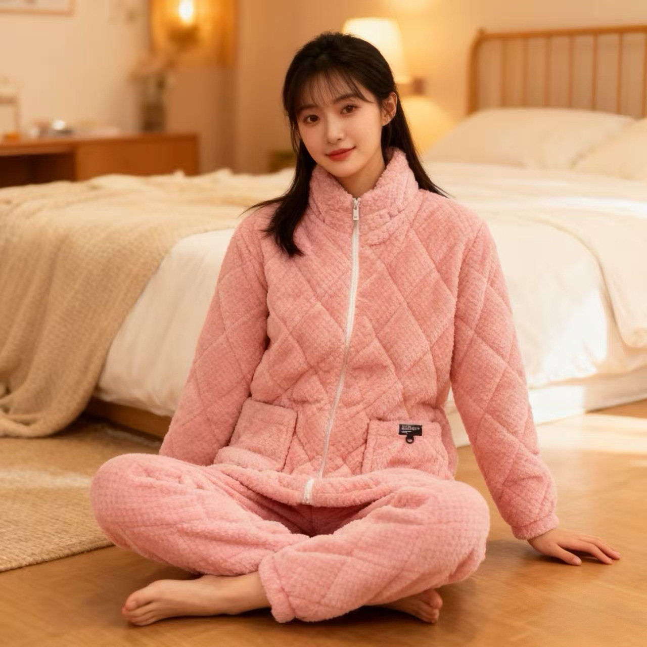 冬季女士珊瑚绒三层夹棉加厚加绒保暖睡衣套装