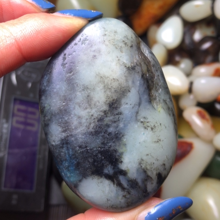 和田玉（翠青玉）未镶嵌珠宝奇石