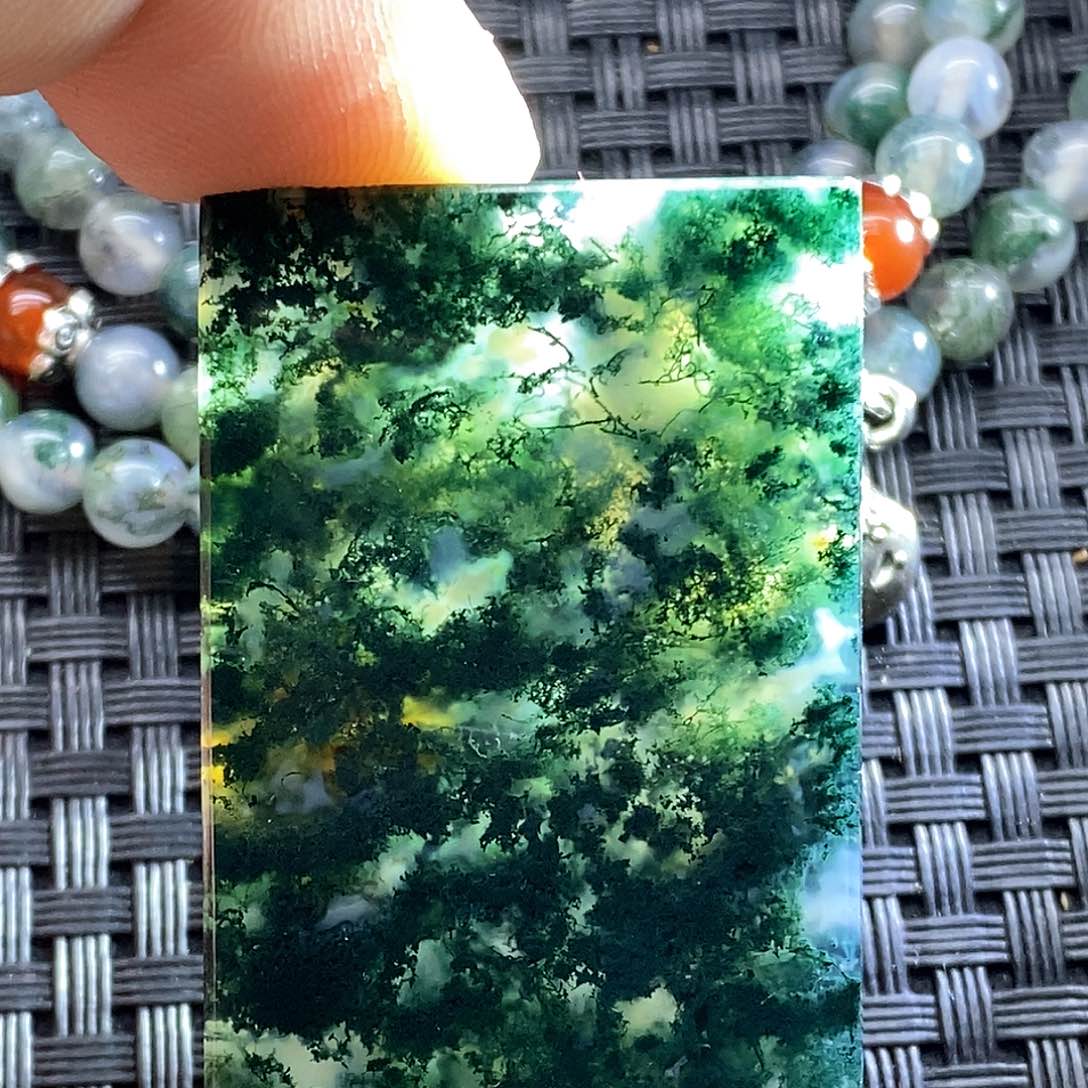 未镶嵌颈饰玛瑙/玉髓远*
