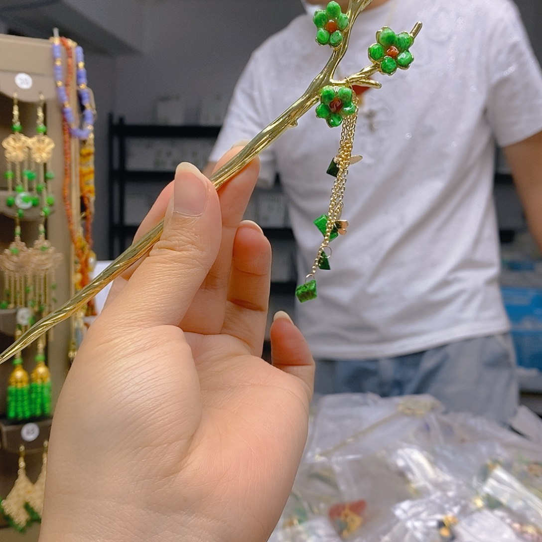 翡翠合金耳饰翡翠