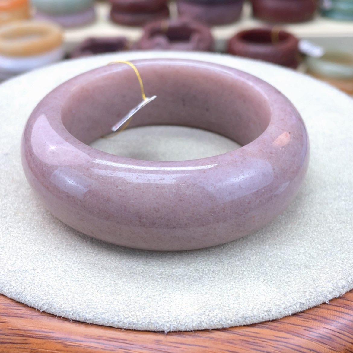 【闪购商品】石英质玉手镯未镶嵌