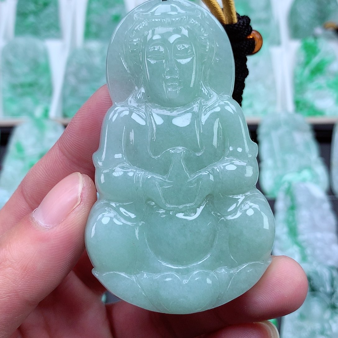 翡翠颈饰未镶嵌翡翠吊坠