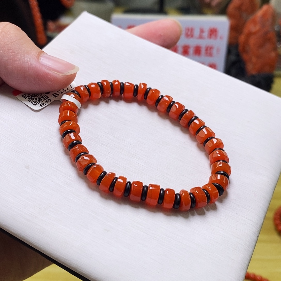 南红玛瑙未镶嵌手链