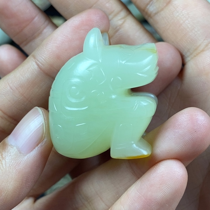 未镶嵌和田玉挂件大**华