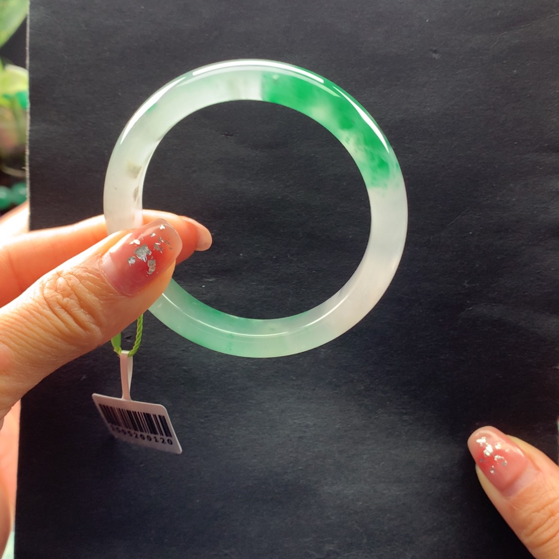 【闪购商品】石英质玉手镯未镶嵌