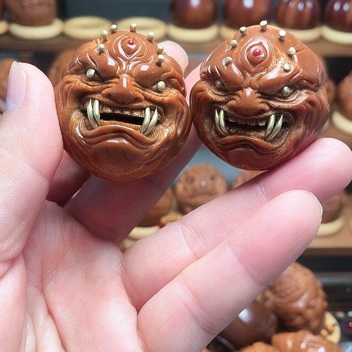 张***辰橄榄核手串/手链镶嵌恶僧4.0