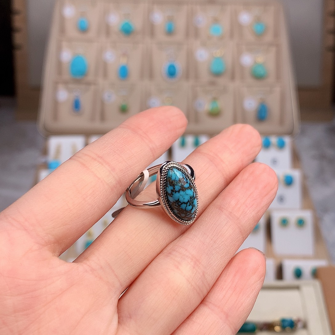 绿松石戒指银S925镶嵌抓**间