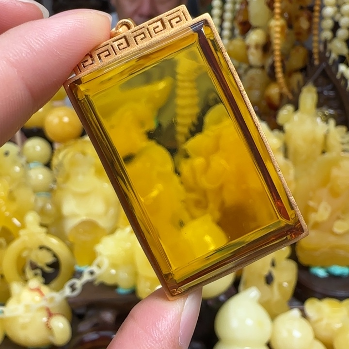 未镶嵌蓝珀珠宝奇石