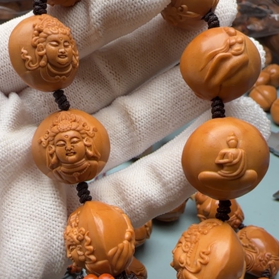 吊坠桃核橄榄雕工艺品