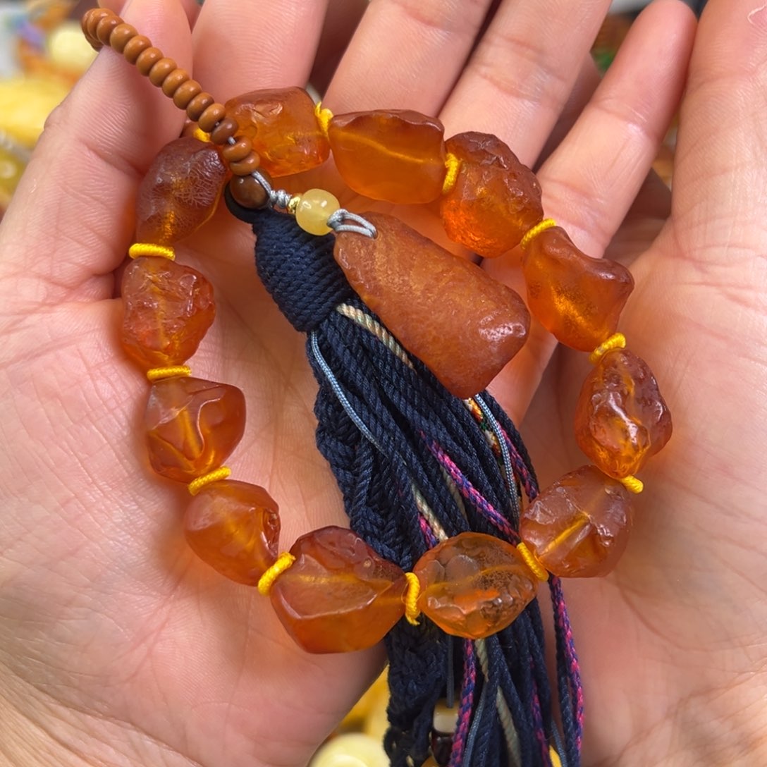 蜜蜡裸石未镶嵌琥珀