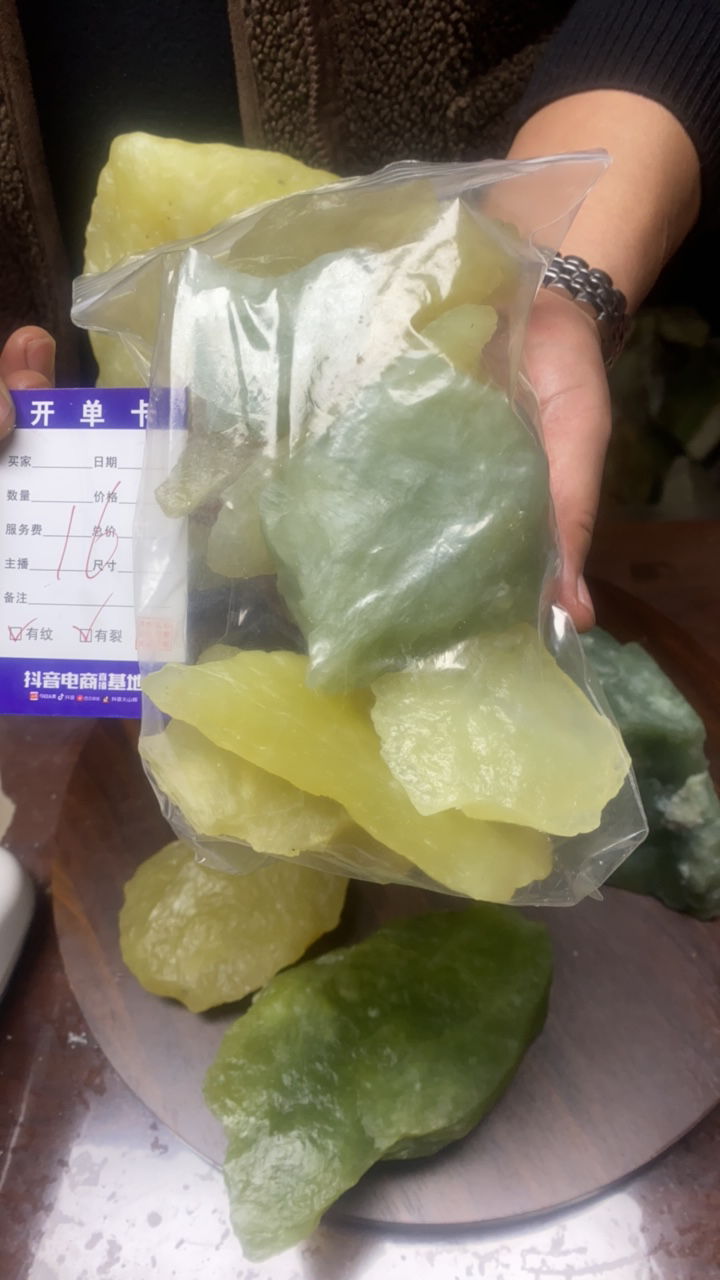 纯天然岫玉原石做鱼缸石，花盆石3斤