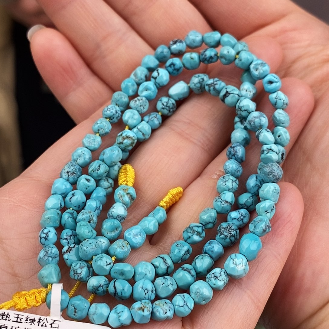 绿松石未镶嵌原矿