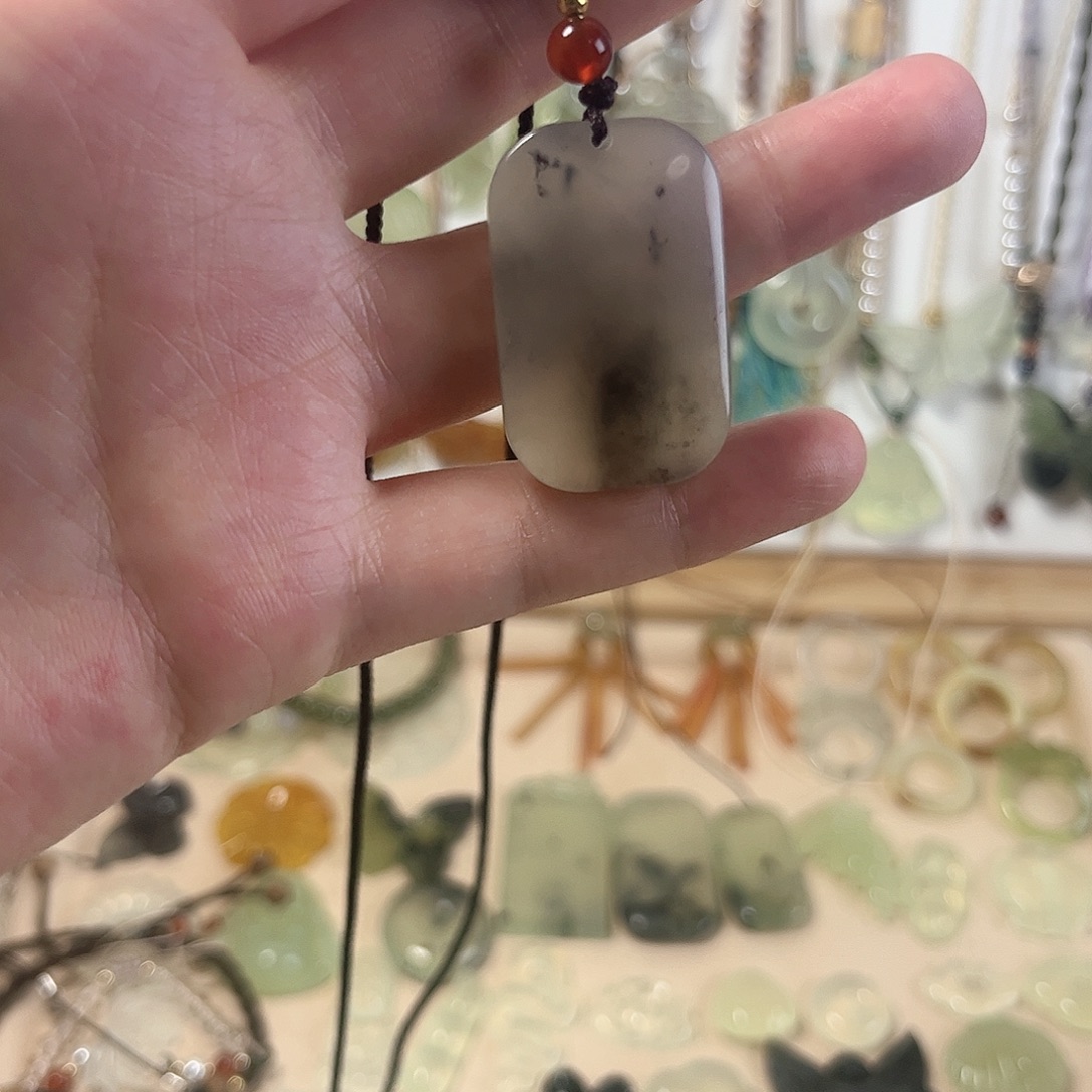 蛇纹石玉合金颈饰