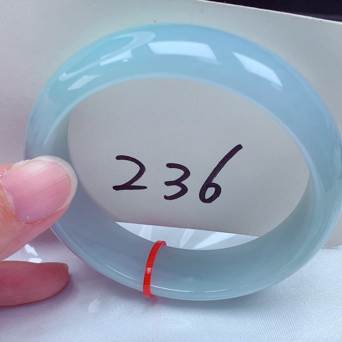 翡翠未镶嵌手镯翡翠