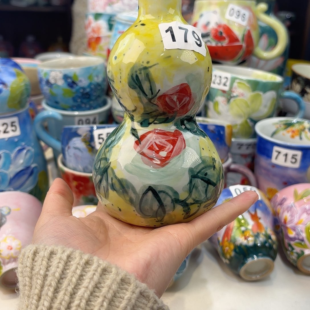 瓷片兔兔好可爱啊我好