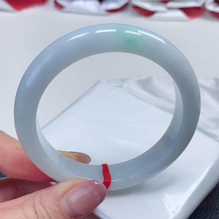 翡翠手镯未镶嵌缅甸翡翠