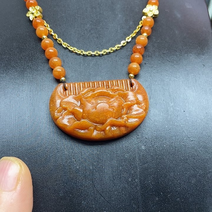 未镶嵌蛇纹石玉颈饰