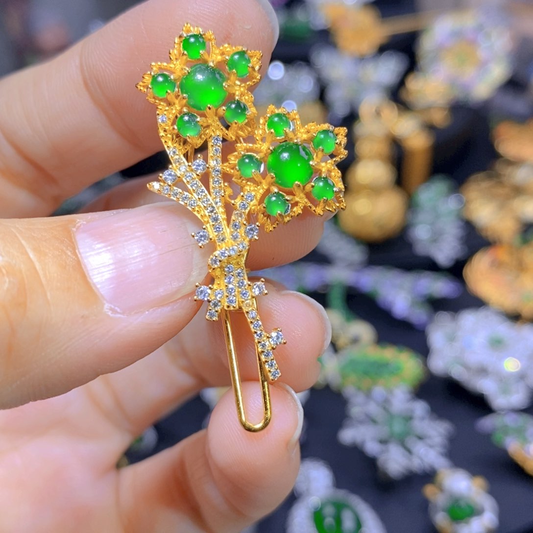 翡翠耳钉银S925镶嵌天然翡翠