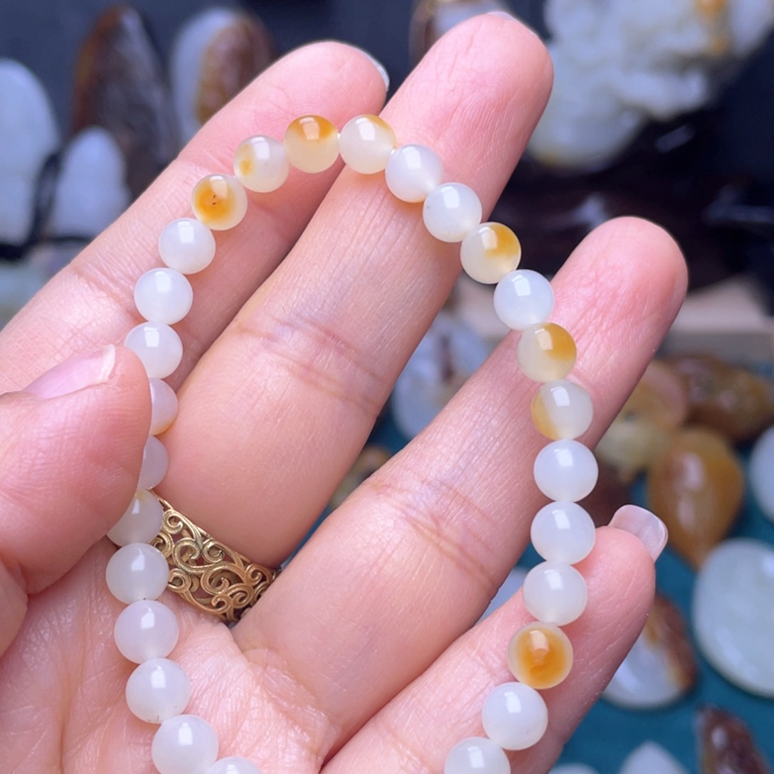 和田玉颈饰未镶嵌紫***?