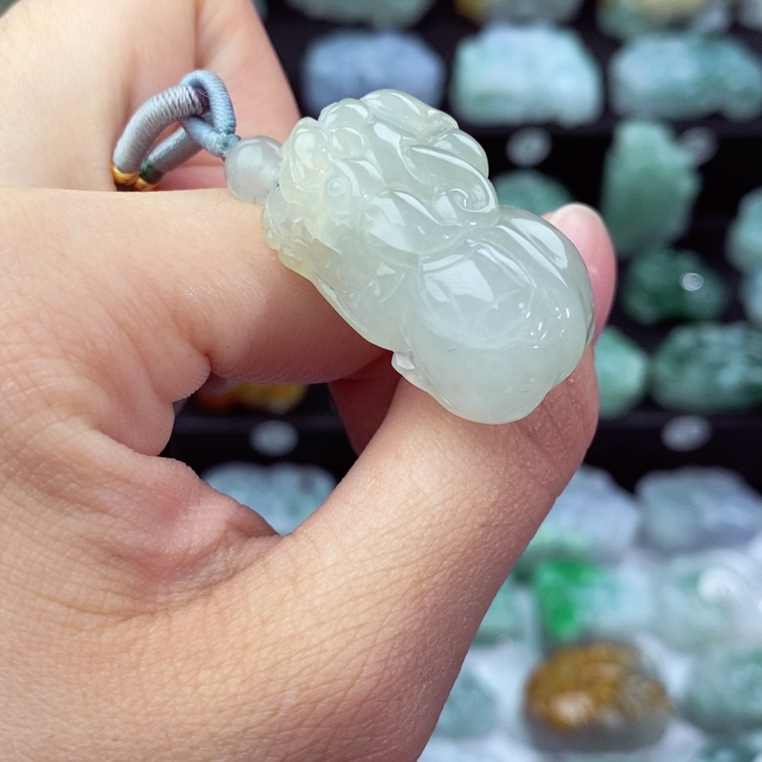 翡翠颈饰未镶嵌天然